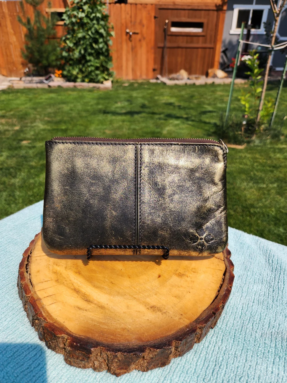 Patricia Nash Cassini leather wristlet